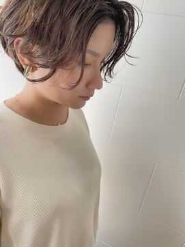 パトゥ 烏丸(patou) フワッとショートボブ