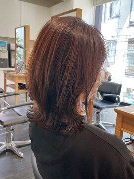 エムプラス 二子玉川(Mplus) 大人女性30代、40代にハマる外ハネカットパーマスタイル