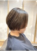 【脱白髪染めハイライト】×ショートボブ