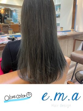 エマヘアデザイン(e.m.a Hair design) オリーブカラー