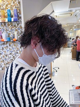 テトラ バイ ネオリーブ 横浜西口店(tetra by neolive) メンズウルフセンターパートツイスパ☆横浜