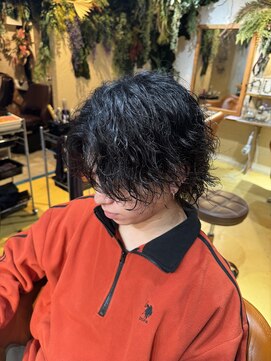 ヌン(nun) 波巻きスパイラルパーマ