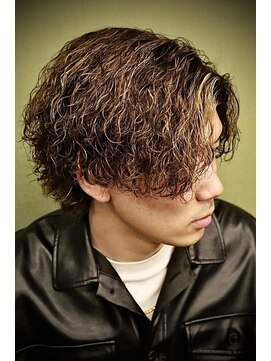 メゾンフォーメン トアロード(Maison for men TorRoad) ウルフ波巻きスパイラルパーマ