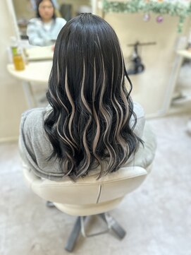 クラナ(clana) 地毛の長さに合わせてコントラストハイライト！