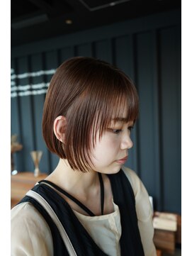 コルバース(COL BIRTH) ボブ　レイヤーボブ　艶髪　ブラウンカラー