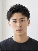 爽やかアップバングショートツーブロックビジネスマン