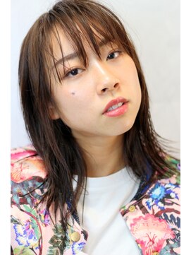 バジオットエイチ(BUZZIoT h) ジグザグバング×ストレートヘア