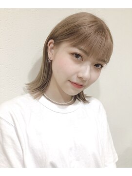 エル(EL by green) 夏髪【skin color】skin beige×切りっぱなしミディアム