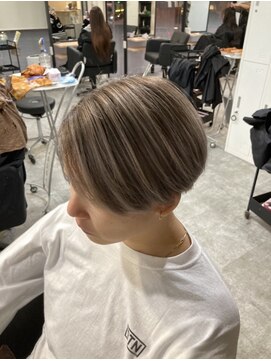 ラフ 難波店(LAFF) #黒髪#ボブルフ#ネビージュ#小顔#ワンレン