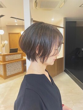 チェレ オレ 新金岡店(Chere ore) 40代50代センター分けショート/くびれ丸みショート/ハイライト