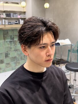 ゼスト リル 新宿(ZEST lill) フェザーショート メンズパーマ 新宿 落合陽世