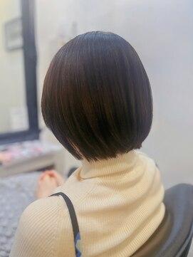フィアート ヘアドレッシング サロン(Fiato Hairdressing Salon) ナチュラルストレートボブ