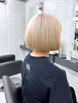エンディアリング 東銀座(Endearing) ★レイヤーカット イメチェン 美髪 ホワイトブロンド