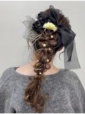 結婚式お呼ばれヘア/三つ編み編み込み編みおろしポニーテール夏