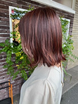 アズグロウ エクラ(AS GROW 'eclat) ハイライトカラーくびれミディ×ラズベリーブラウン