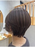 ショートボブ