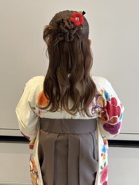 カウチ ヘアー ドレッシング(COUCH Hair Dressing) ハーフアップ×袴着付け