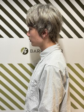 バーバーバー アカバネ(BARBER-BAR AKABANE) シルバーカラー×ウルフマッシュ