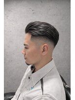 ワンワンオー バーバーショップ 長浜店(@110 BARBER SHOP) ハイフェード×バックシェイプで魅せるバーバースタイル