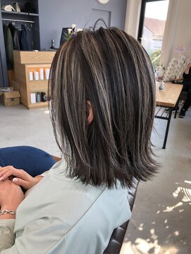 ストゥー(StueW.) 【倉敷】ハイコントラスト×ハイライト