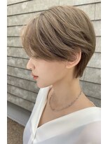 ウィクシー(wixy) 透明ベージュ×ハンサムショート