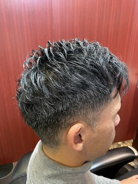 ヒロギンザ 新橋日比谷口店(HIRO GINZA) ローフェードスパイラル　新橋　理容室　床屋　ヒロ銀座　日比谷