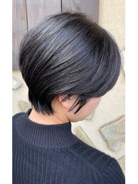 サロン ド ボーテ タカハシ 頭の形が素敵になる☆耳掛けショート