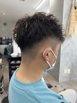 フリーダムメルシー(freedom Merci) ◆ フェードカット、ツイストパーマ、ベリーショート、