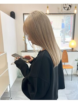 モーメント(a moment) ブロンドベージュ