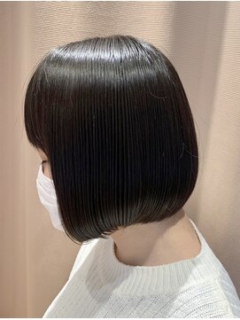 アンチェ(Anche) 前下がりボブ