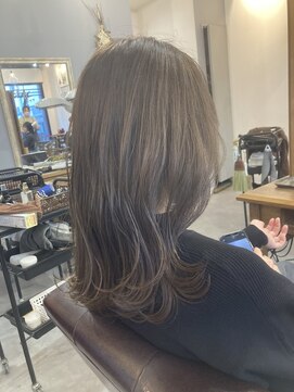 レイリー(LAiLy) 透明感 ワンカール セミディ 柔らかい質感