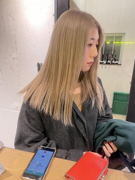 エイト 福岡天神店(EIGHT fukuoka) ミルクティーベージュ