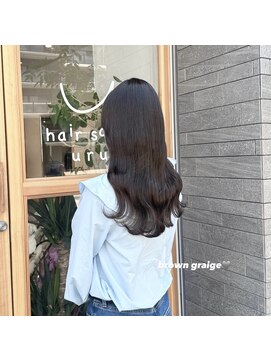 ウル(uru.) 透明感たっぷりグレージュカラー