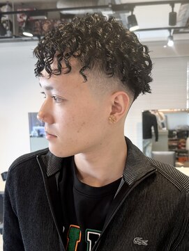 イズ(iss) 【大須/矢場町】フィンガーコイル コイルカーリー