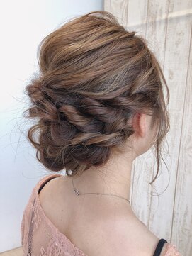 レジナヴィータ 栄(Reginavita) 【Reginavita栄】愛され正統派アレンジ@小野