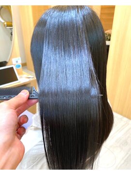 ヘアーメイクポリッシュ 小倉店 《髪質改善》酸熱トリートメント