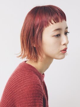 オトソーデン(Oto-soden) ピンクベージュのオン眉ボブ