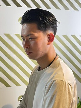 バーバーバー アカバネ(BARBER-BAR AKABANE) 大人の刈り上げスタイル【BARBER-BAR】