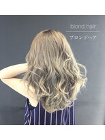 バトー(bAteAu)&nbsp;グラデーション、ホワイト、エクステ、インナー、ハイライト