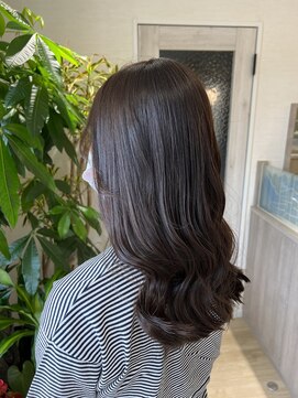 ミミバイジル(mimi by JILL) オフィスで浮かないくすみブラウン