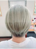 カーキアッシュ
