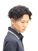 爽やかメンズスパイラルパーマ/ツーブロック/センター分け