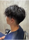 ツーブロック 束感 黒髪 ビジネス