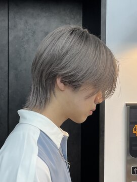 ギークス(GEEKS) 【GEEKS渋谷】グレージュ/メンズウルフ/センターパート/冬カラー