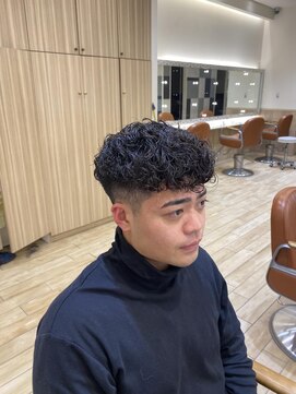 オリーブスバイネオリーブ(Olive's by neolive) スペインカール/マッシュパーマ/束感/波巻き/新宿