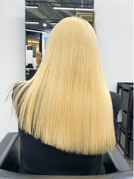 キラ 原宿(KILLA) グレーベージュ_レイヤーロング_ケラチントリートメント髪質改善