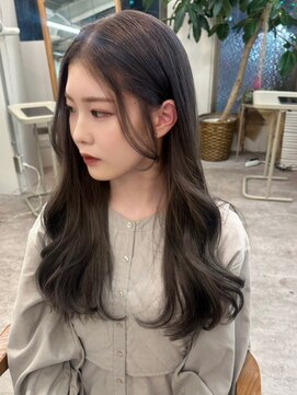 ポーチバイハニー オモテサンドウ(PORCH by HONEY omotesando) 韓国風リバースレイヤー　小顔前髪　イメチェン　シアグレージュ