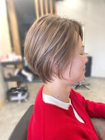 リノアバイフェリア(LINO’A by felia)&nbsp;脱白髪染め☆乾かすだけでまとまる◎ハイライト大人ショート