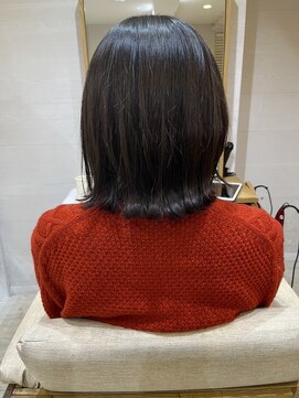 ステラ(Stellar) くびれ美人の外ハネスタイル