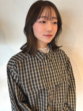 リベラル(liberal) ぷつっと外ハネくびれレイヤーボブ インナーカラー【20代/30代】